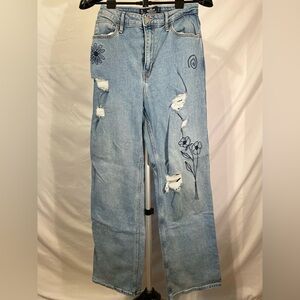 Hollister embroidered blue jeans